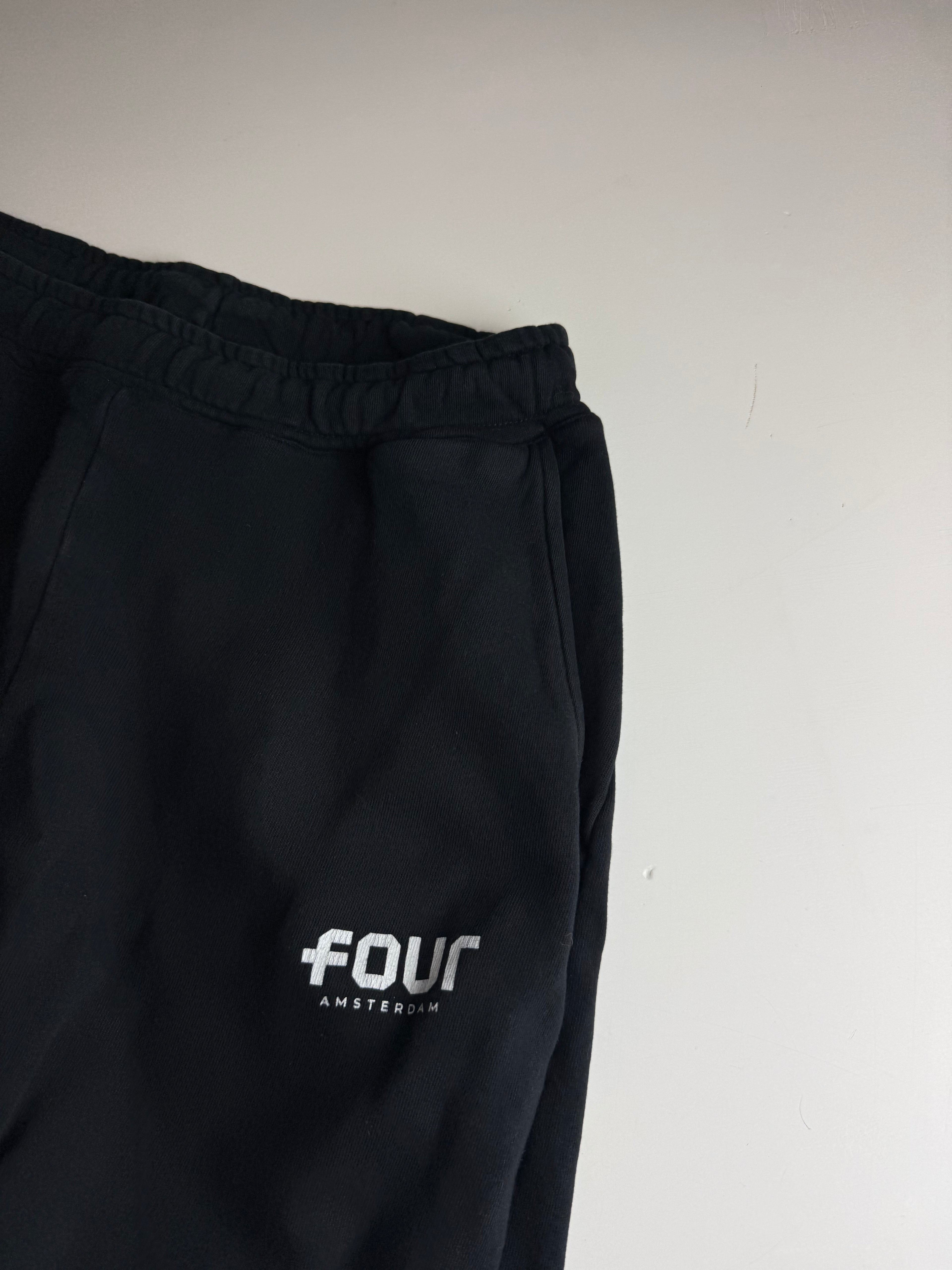 Four Jogger black basic - Size S